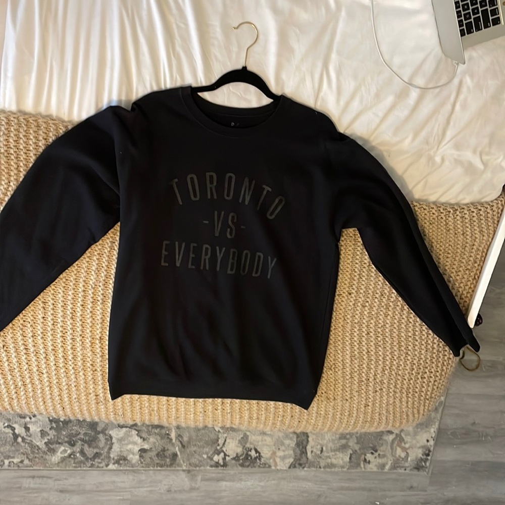 Monochrome Black crewneck